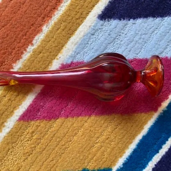 Viking 6 Petal Swung Vase - Picture 10 of 10